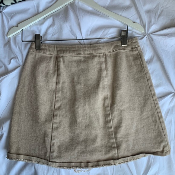 Charlotte Russe Dresses & Skirts - High waisted Khaki skirt